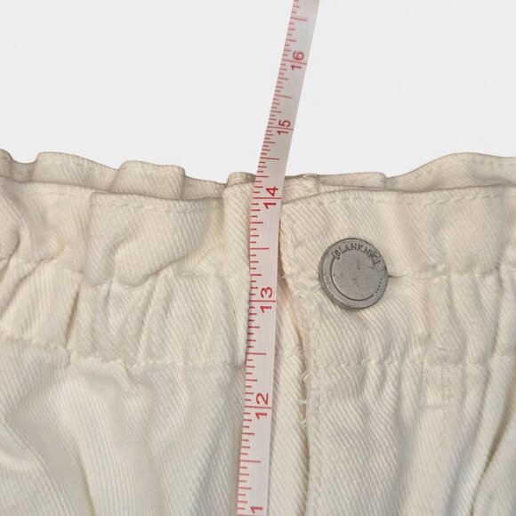 BlankNYC Crochet Pocket Paperbag Jean Shorts M White Granny Square Patchwork NWT - Picture 9 of 10